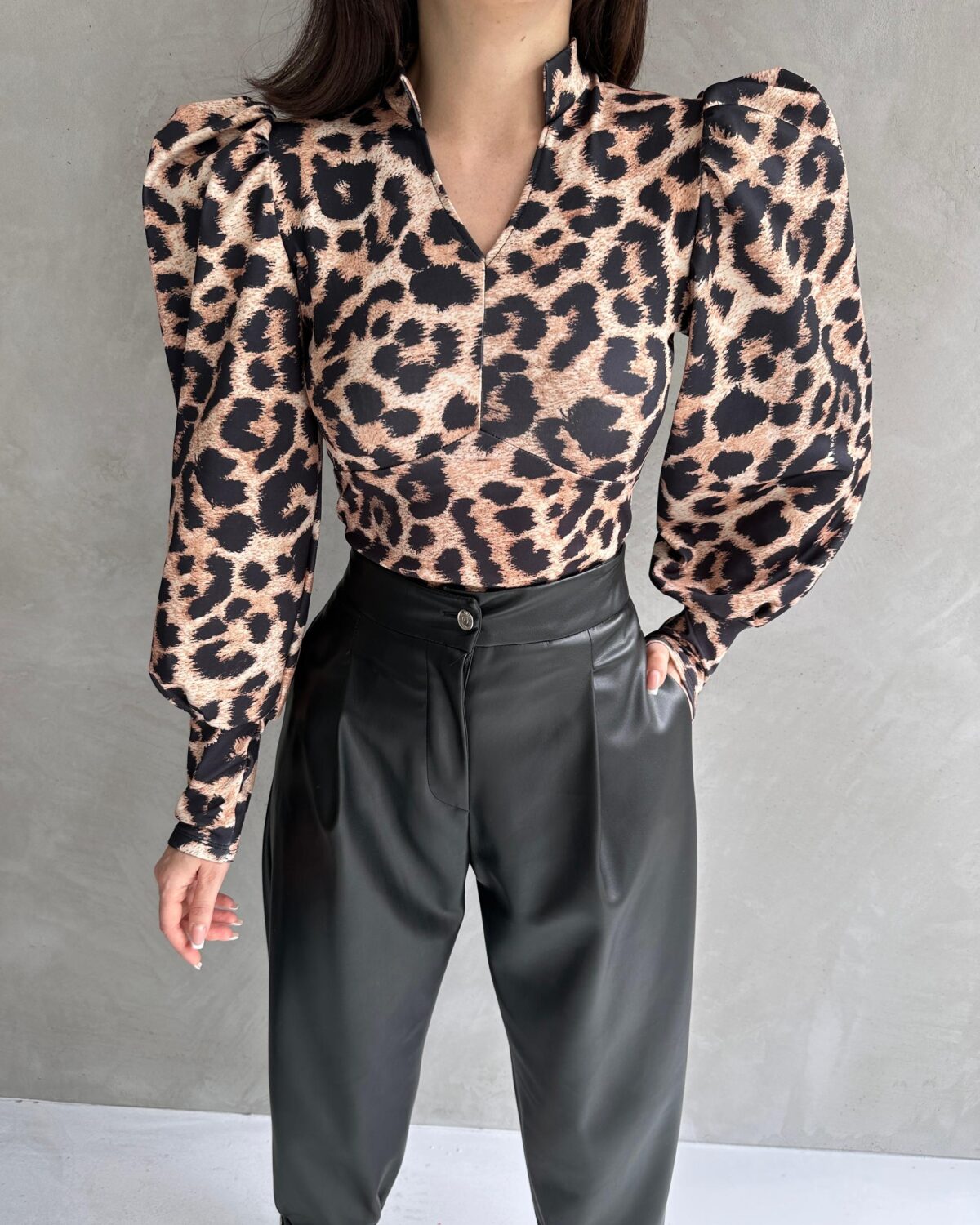 Hakim Yaka Leopar Desenli Dalgıç Bluz