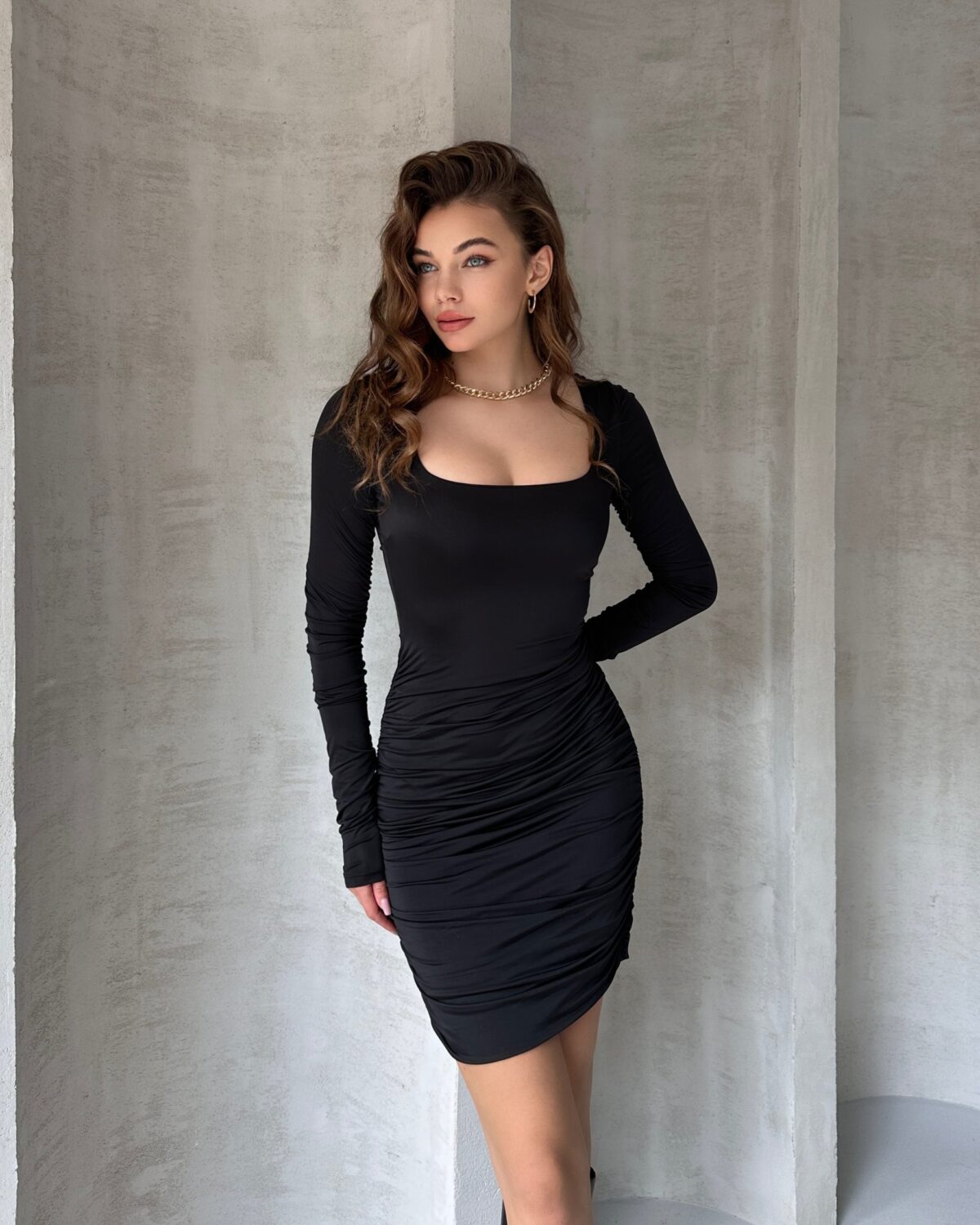 Kare Yaka Drapeli Mini Elbise