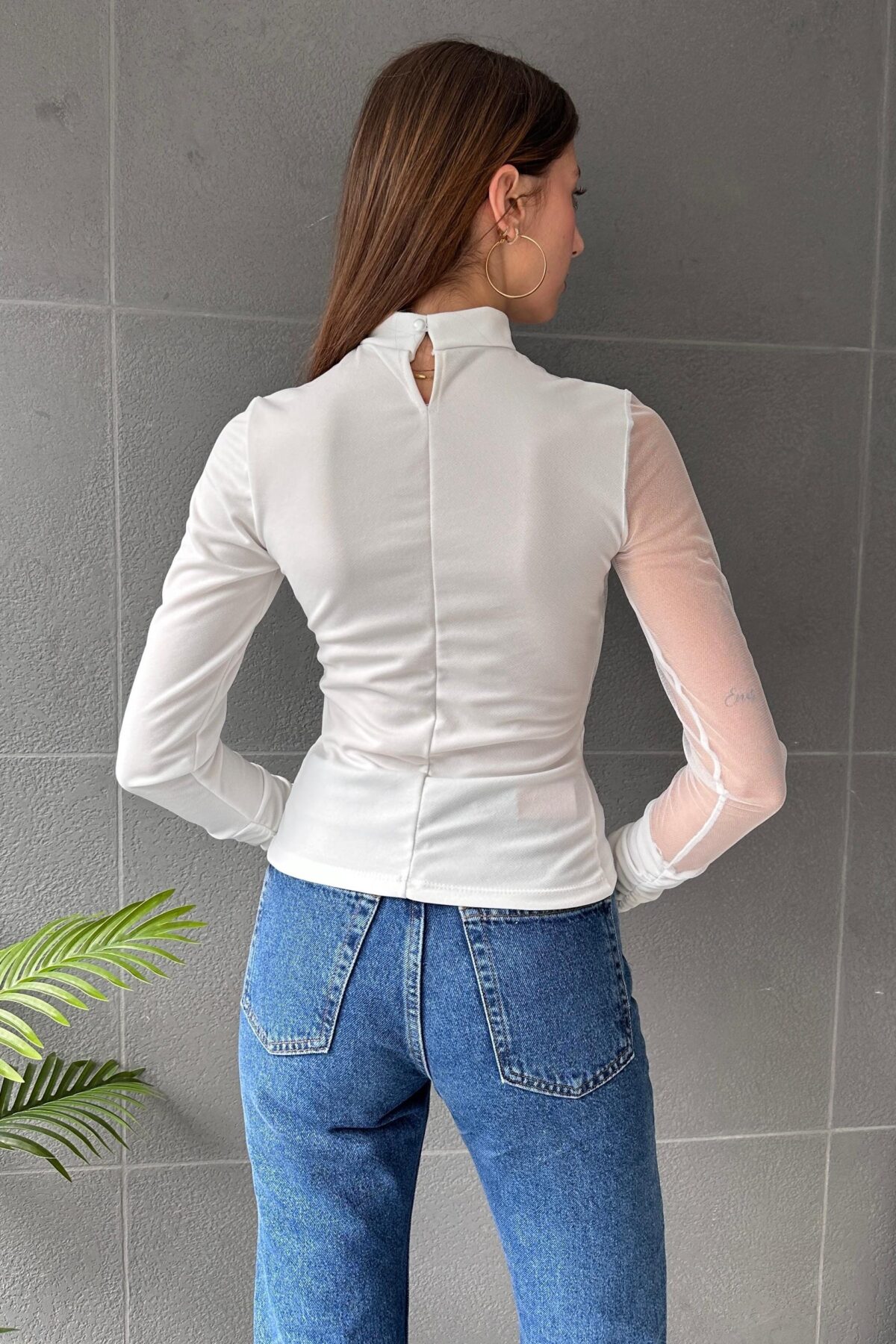 Yarım Balıkçı Tül Detaylı Bluz