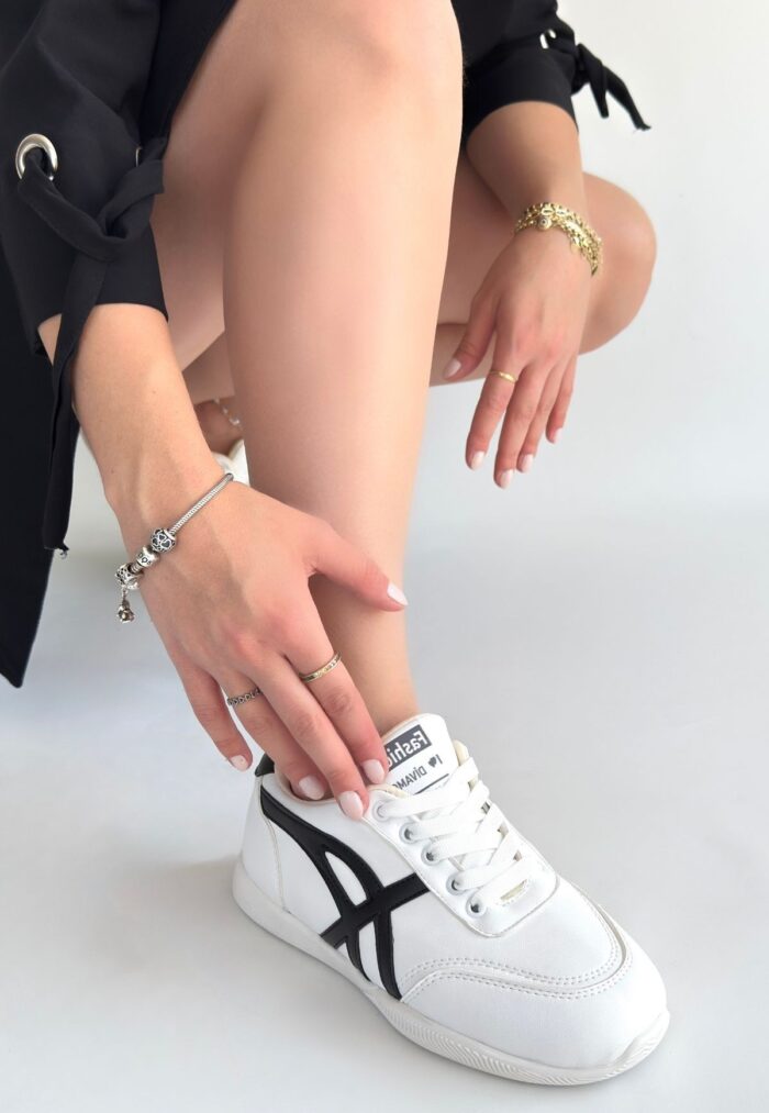 Zlay Beyza Cilt Siyah Detaylı Bağcıklı Spor Ayakkabı Beyaz