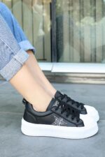 Piata Siyah Cilt Beyaz Tabanlı Bağcıklı Spor Ayakkabı Siyah2