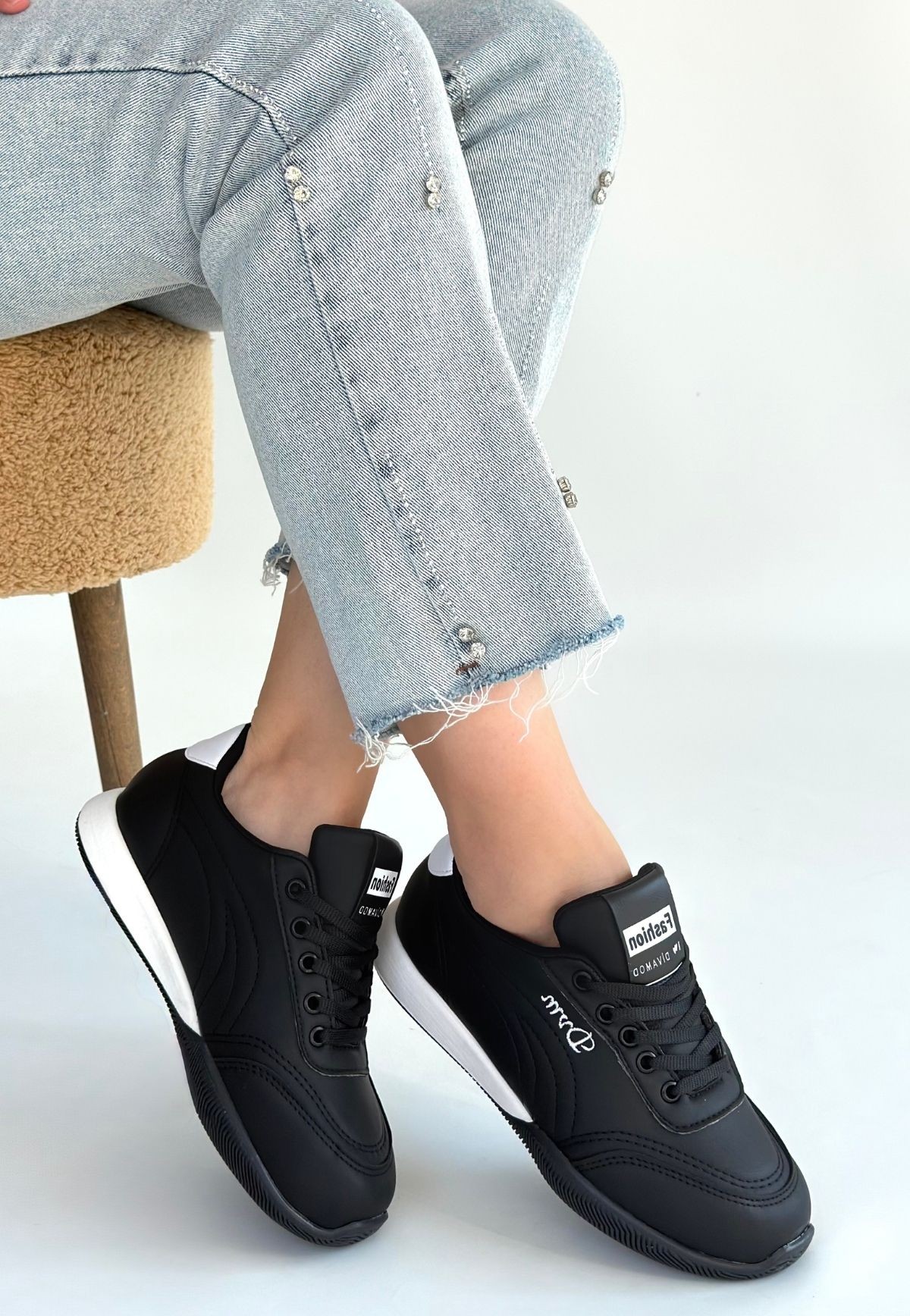 Tawen Siyah Cilt Bağcıklı Spor Ayakkabı Tawen Siyah Cilt Bağcıklı Spor Ayakkabı Siyah