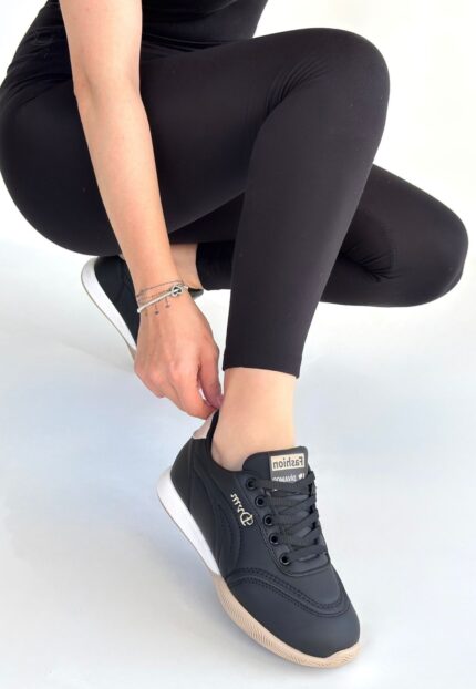 Tawen Siyah Cilt Bej Tabanlı Bağcıklı Spor Ayakkabı Siyah1